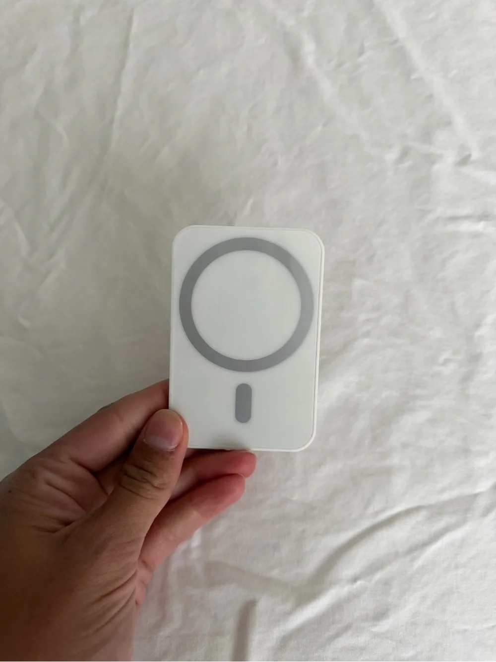 MagSafe suction phone mount